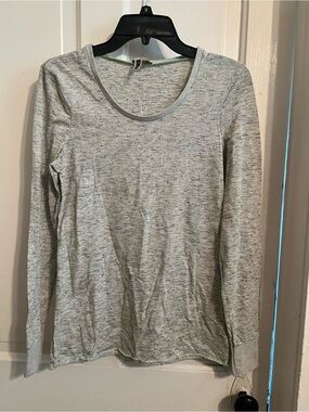 BKE Light Gray Marled Long Sleeve Crewneck Top - Women